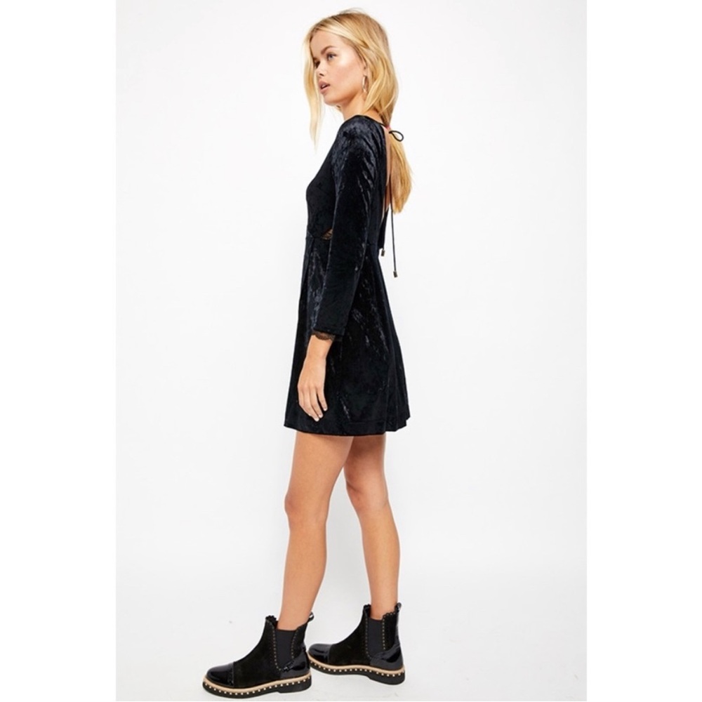 NWT FREE PEOPLE KAT velvet and faux lace wrap dress size medium - Picture 5 of 11